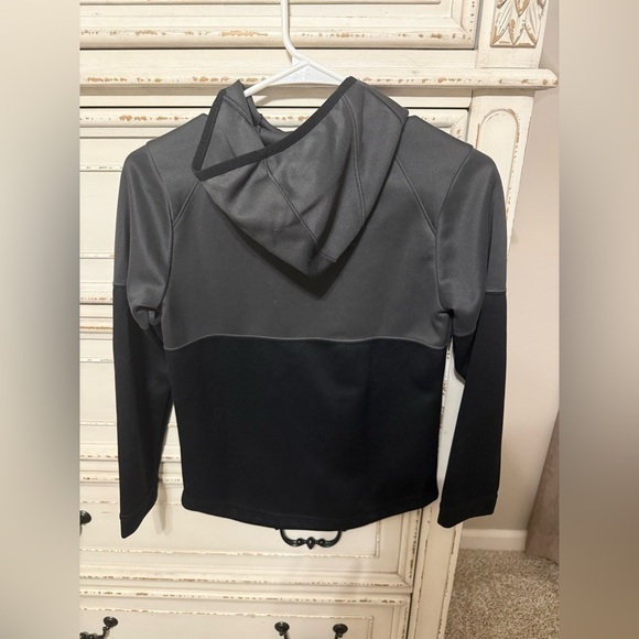 Nike Boy's Dri-Fit  Pullover Basketball Hoodie Size M Black/Grey - Picture 2 of 7